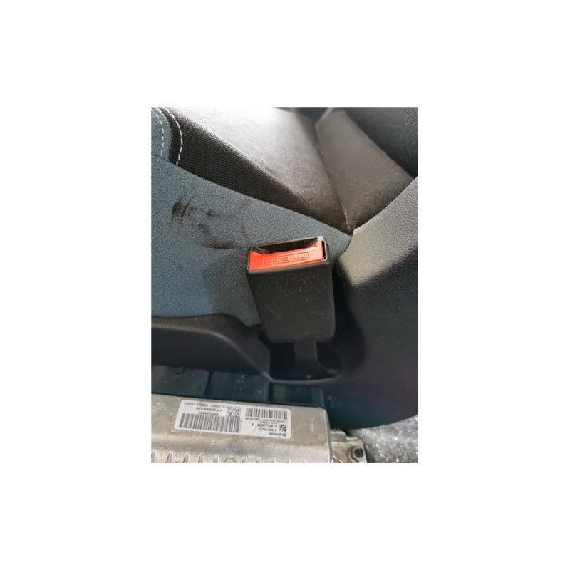 ANCLAJE CINTURON DEL. DCHO.