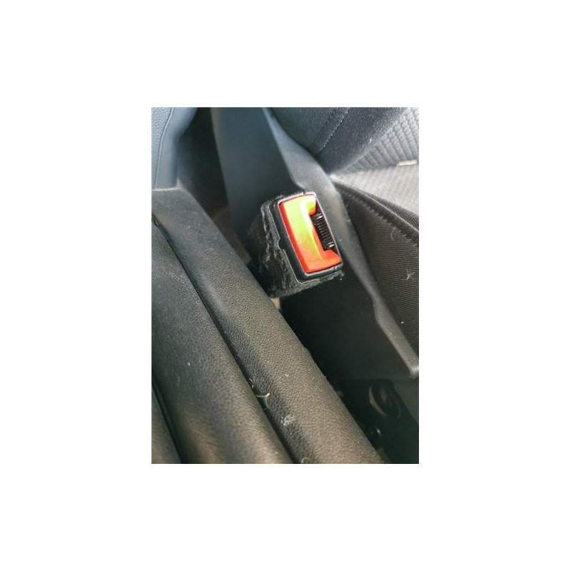 ANCLAJE CINTURON DEL. IZDO.