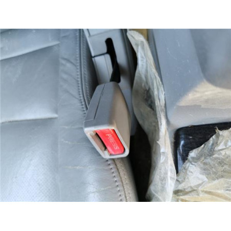 ANCLAJE CINTURON DEL. DCHO.