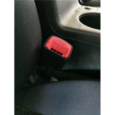 ANCLAJE CINTURON DEL. DCHO.