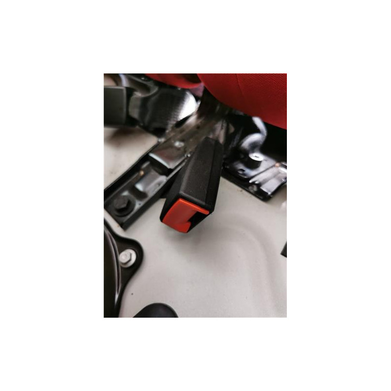 ANCLAJE CINTURON TRA. IZDO.