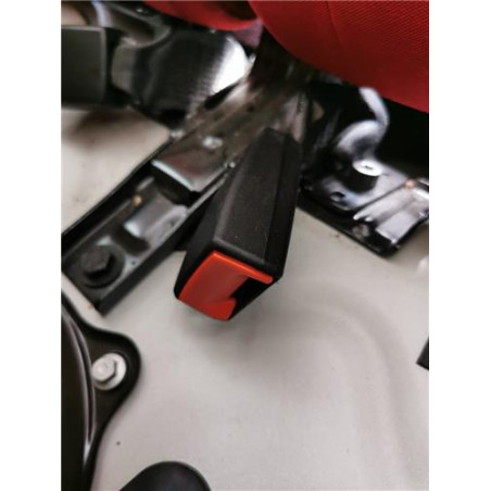 ANCLAJE CINTURON TRA. IZDO.