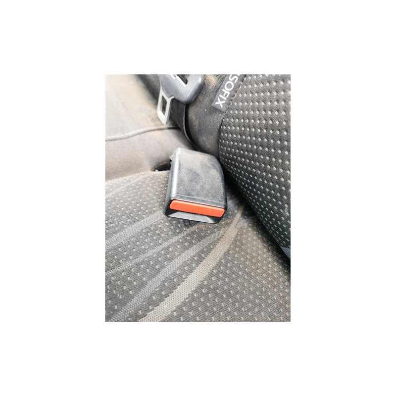 ANCLAJE CINTURON TRA. IZDO.