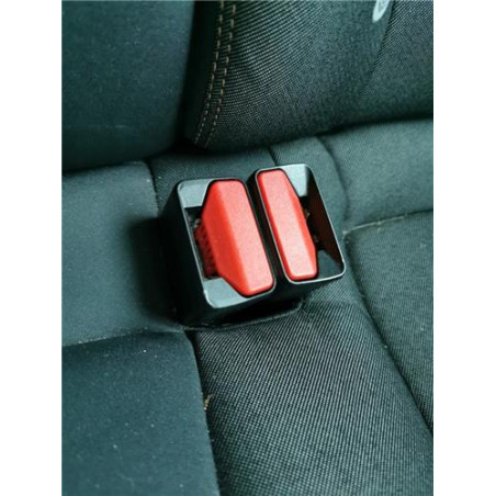 ANCLAJE CINTURON TRA. IZDO.