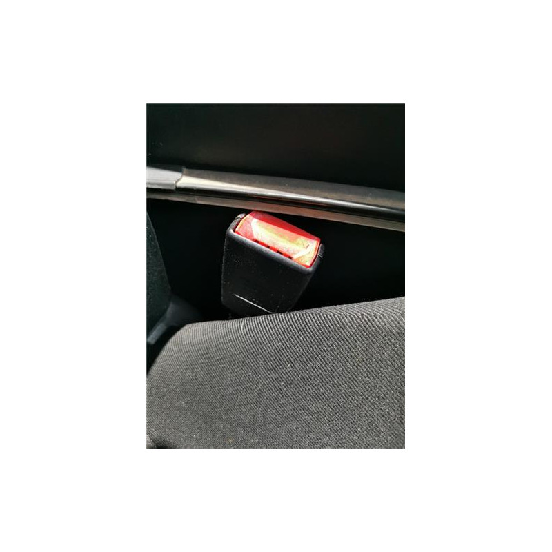 ANCLAJE CINTURON DEL. DCHO.