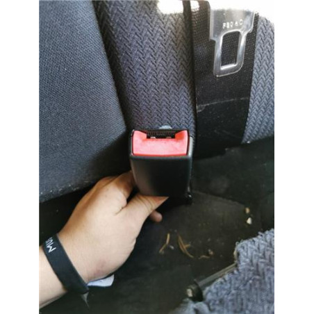 ANCLAJE CINTURON TRA. IZDO.