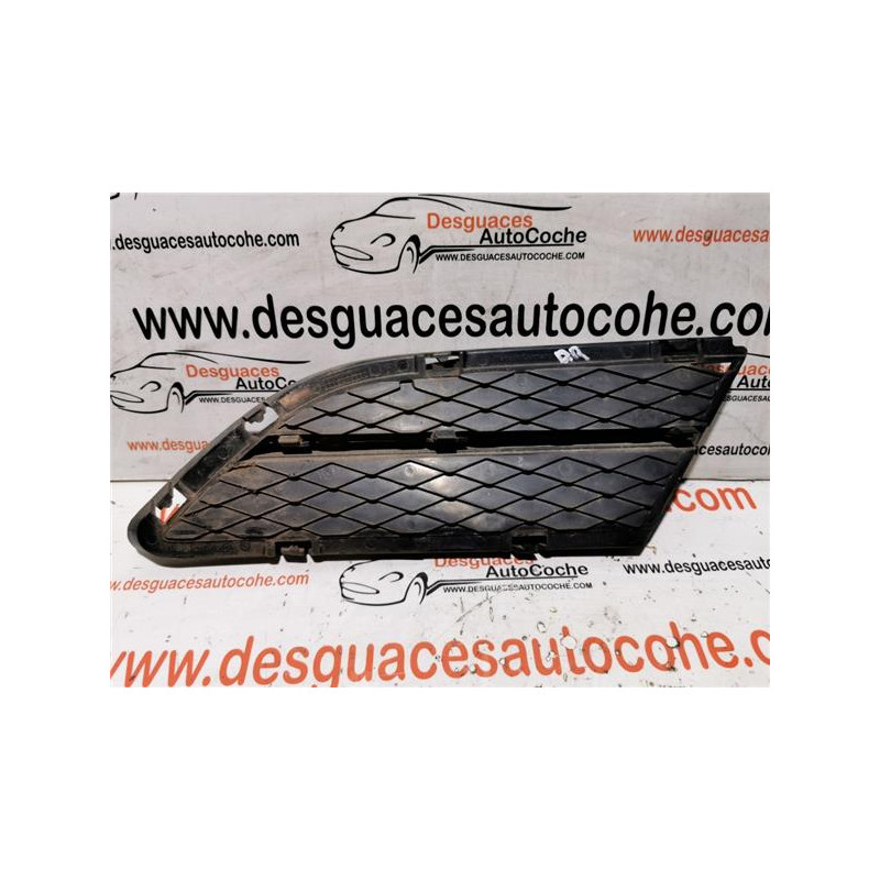 REJILLA PARAGOLPES DEL. DCHA.