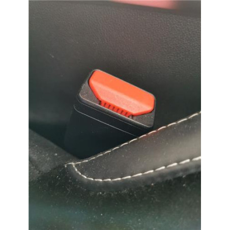 ANCLAJE CINTURON DEL. DCHO.