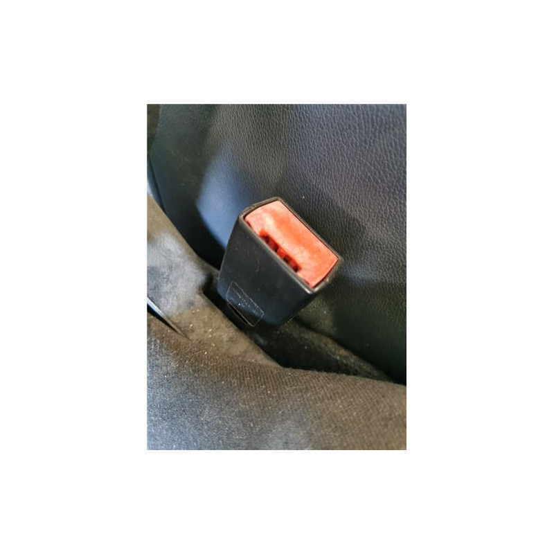 ANCLAJE CINTURON DEL. DCHO.