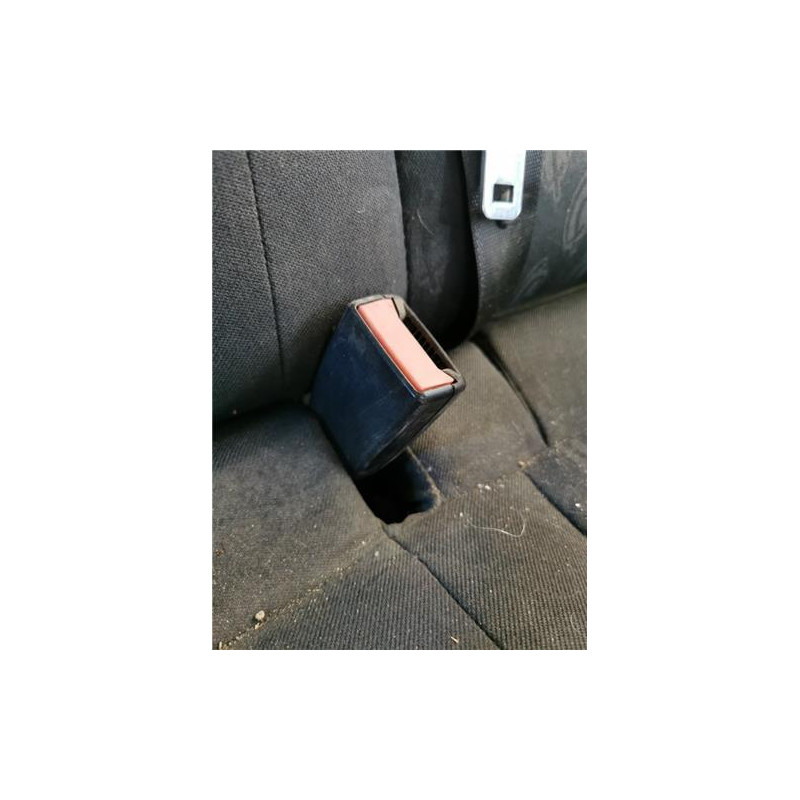 ANCLAJE CINTURON TRA. IZDO.