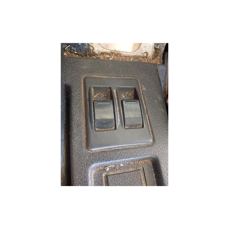 BOTONERA PUERTA DEL. IZDA.