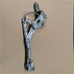 ELEVALUNAS ELECTRICO DCHO.