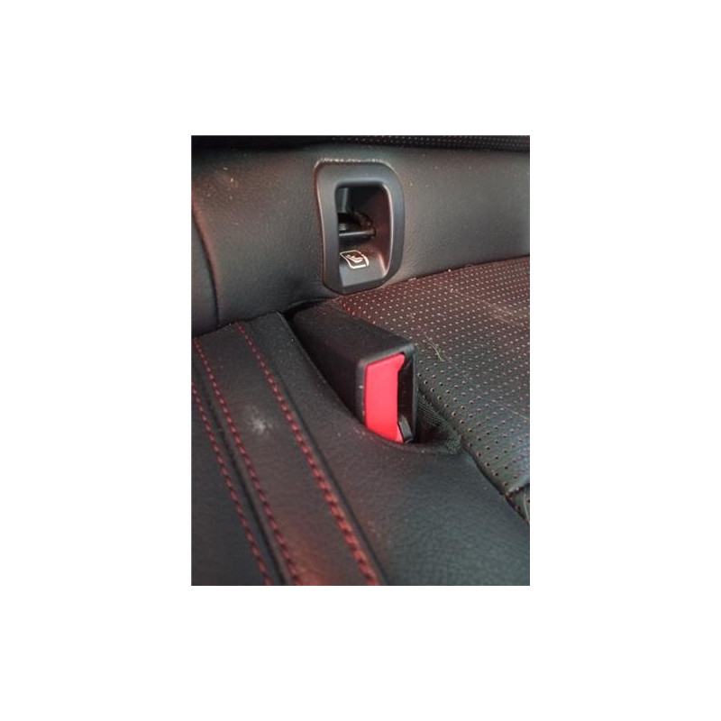 ANCLAJE CINTURON TRA. IZDO.