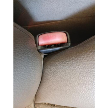 ANCLAJE CINTURON DEL. DCHO.