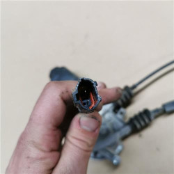 ELEVALUNAS ELECTRICO TRA. DCHO.