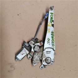 ELEVALUNAS ELECTRICO TRA. DCHO.