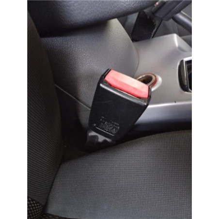 ANCLAJE CINTURON DEL. DCHO.