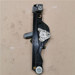 ELEVALUNAS ELECTRICO TRA. DCHO.