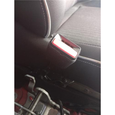 ANCLAJE CINTURON DEL. IZDO.