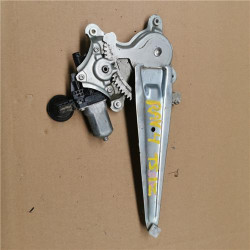 ELEVALUNAS ELECTRICO TRA. IZDO.