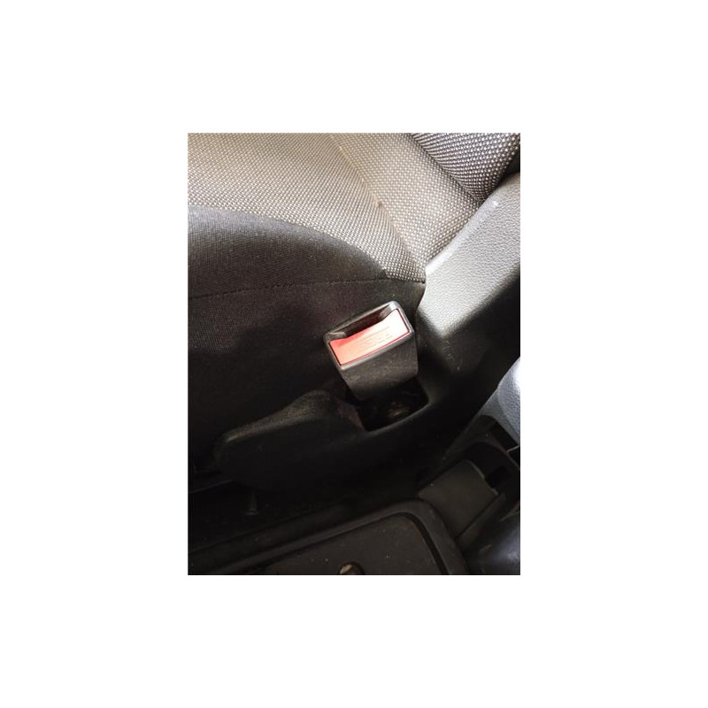 ANCLAJE CINTURON DEL. DCHO.