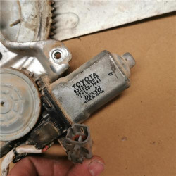 ELEVALUNAS ELECTRICO TRA. DCHO.