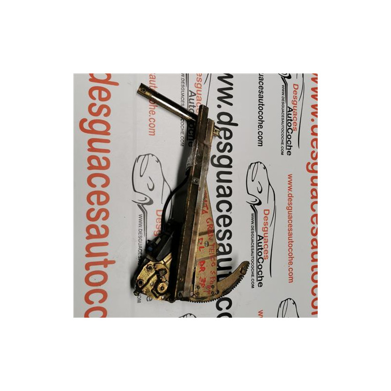 ELEVALUNAS ELECTRICO DCHO.