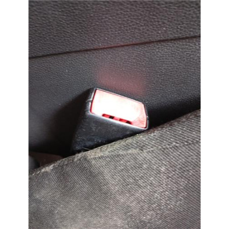 ANCLAJE CINTURON DEL. DCHO.