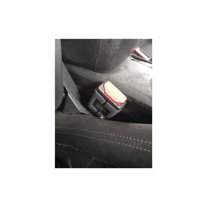 ANCLAJE CINTURON DEL. DCHO.