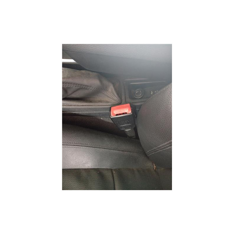 ANCLAJE CINTURON DEL. IZDO.