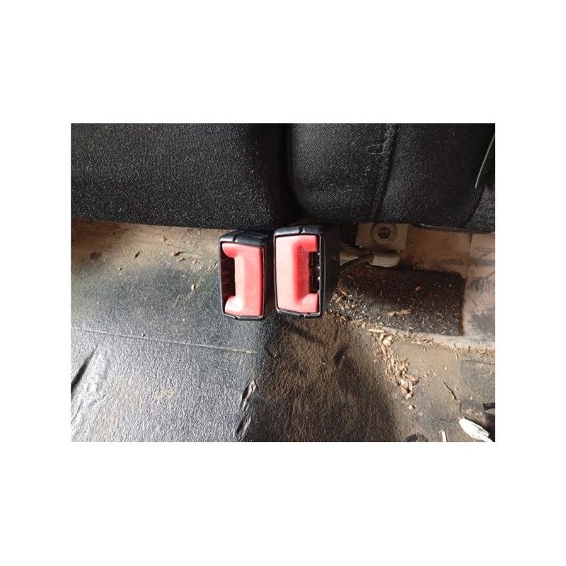 ANCLAJE CINTURON TRA. IZDO.