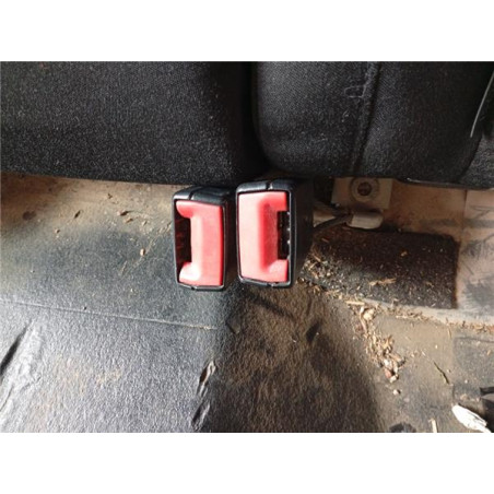 ANCLAJE CINTURON TRA. IZDO.