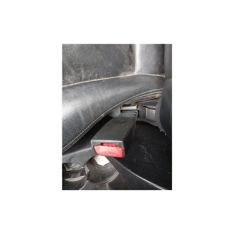 ANCLAJE CINTURON DEL. DCHO.