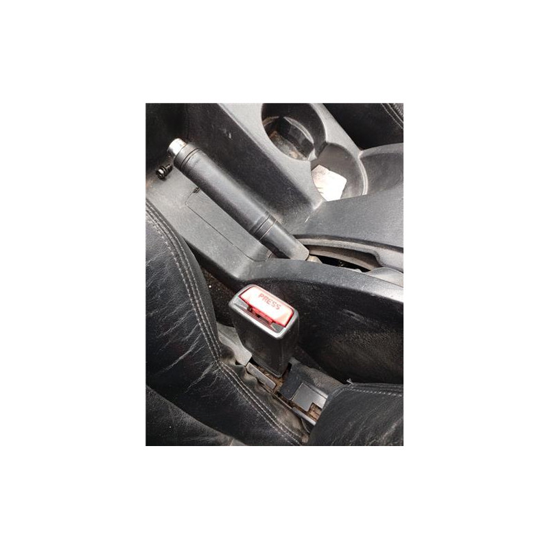 ANCLAJE CINTURON DEL. IZDO.