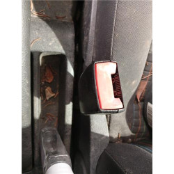 ANCLAJE CINTURON DEL. DCHO.