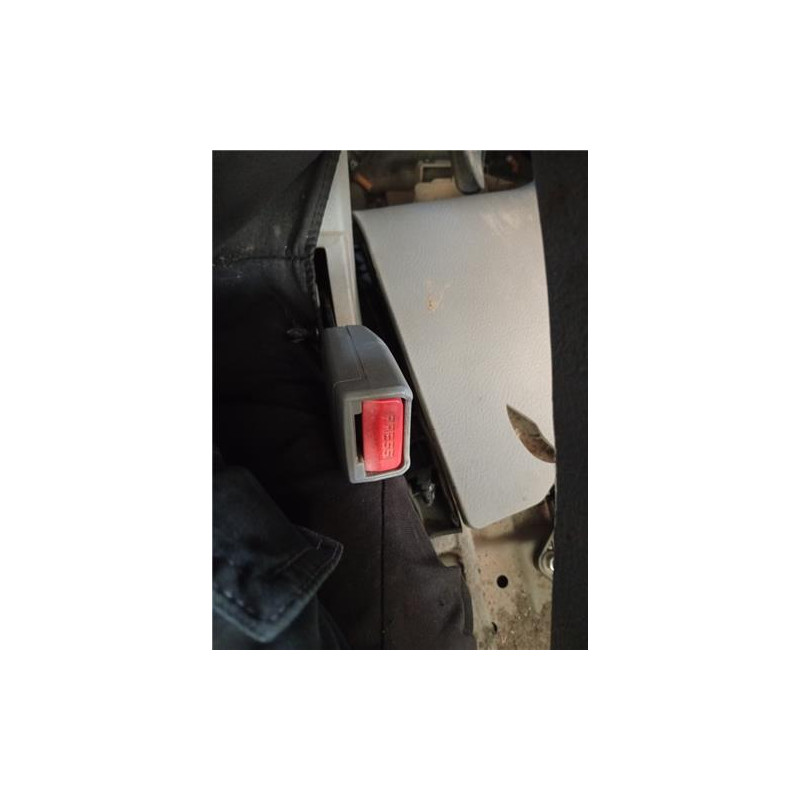 ANCLAJE CINTURON DEL. DCHO.