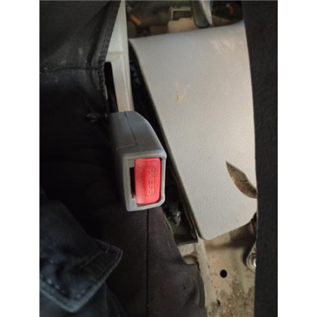 ANCLAJE CINTURON DEL. DCHO.