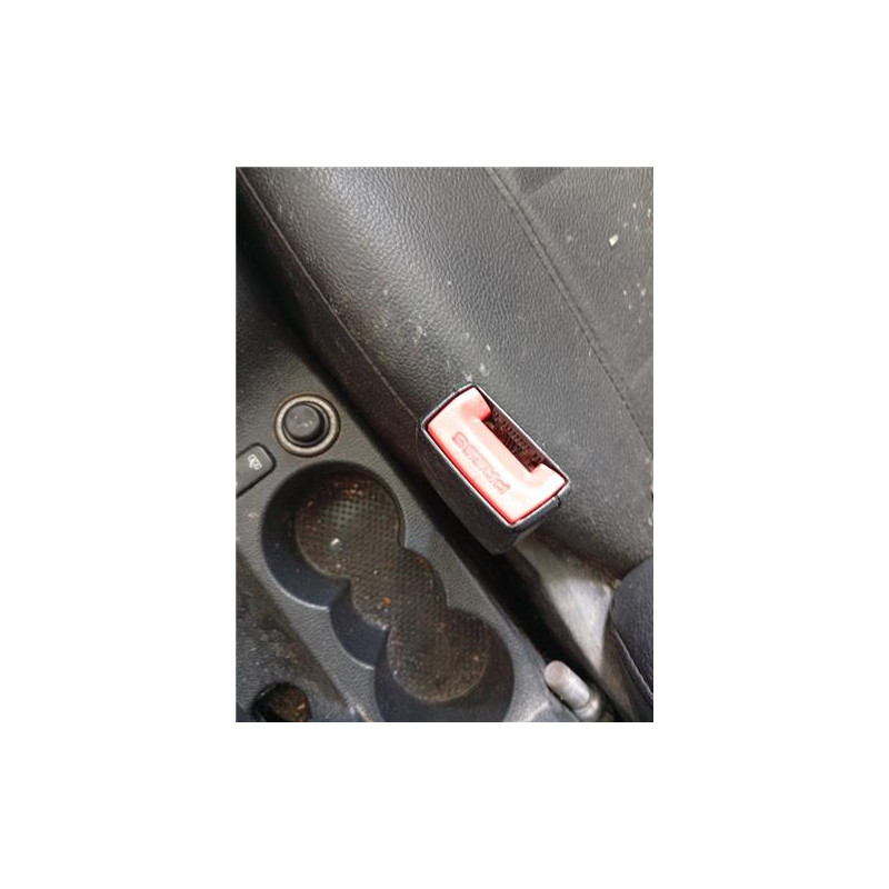 ANCLAJE CINTURON DEL. DCHO.