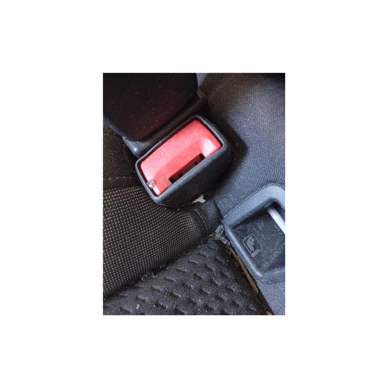 ANCLAJE CINTURON TRA. IZDO.