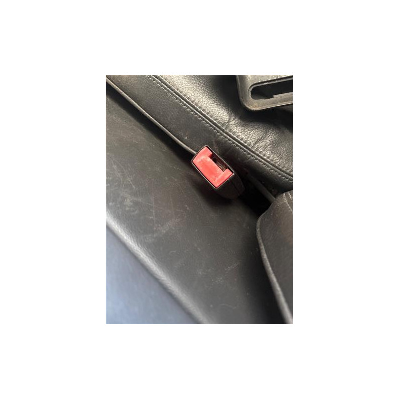 ANCLAJE CINTURON DEL. DCHO.