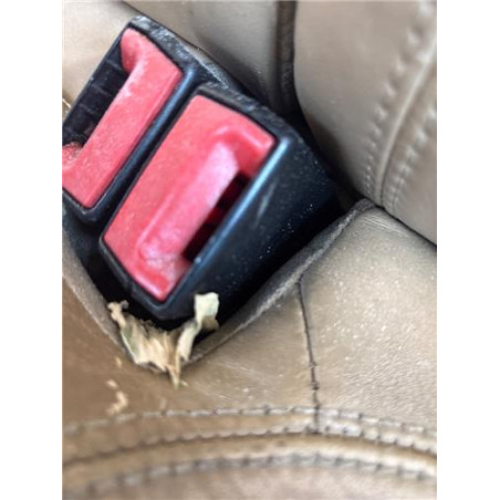 ANCLAJE CINTURON TRA. IZDO.