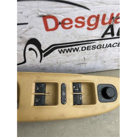 BOTONERA PUERTA DEL. IZDA.