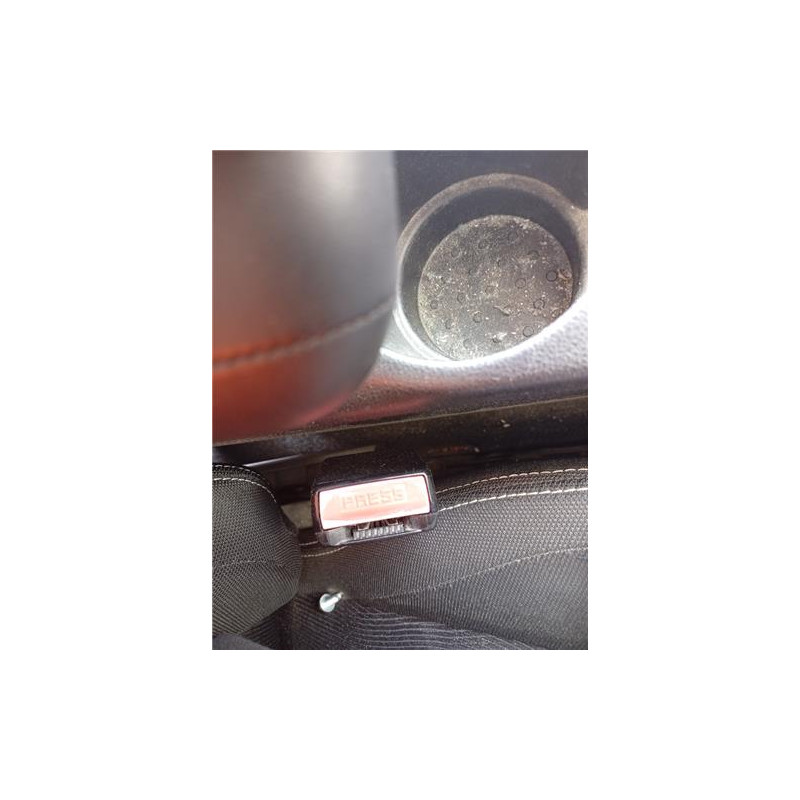 ANCLAJE CINTURON DEL. DCHO.