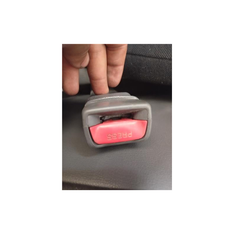 ANCLAJE CINTURON DEL. IZDO.