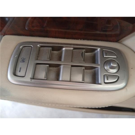 BOTONERA PUERTA DEL. IZDA.