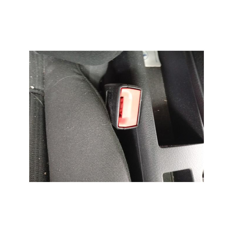 ANCLAJE CINTURON DEL. DCHO.