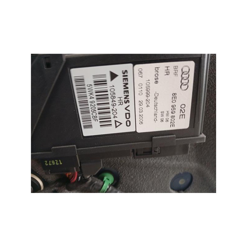 ELEVALUNAS ELECTRICO TRA. DCHO.