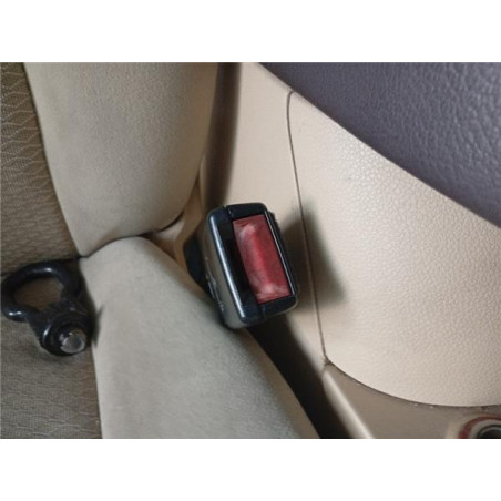 ANCLAJE CINTURON DEL. DCHO.