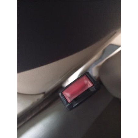 ANCLAJE CINTURON DEL. IZDO.