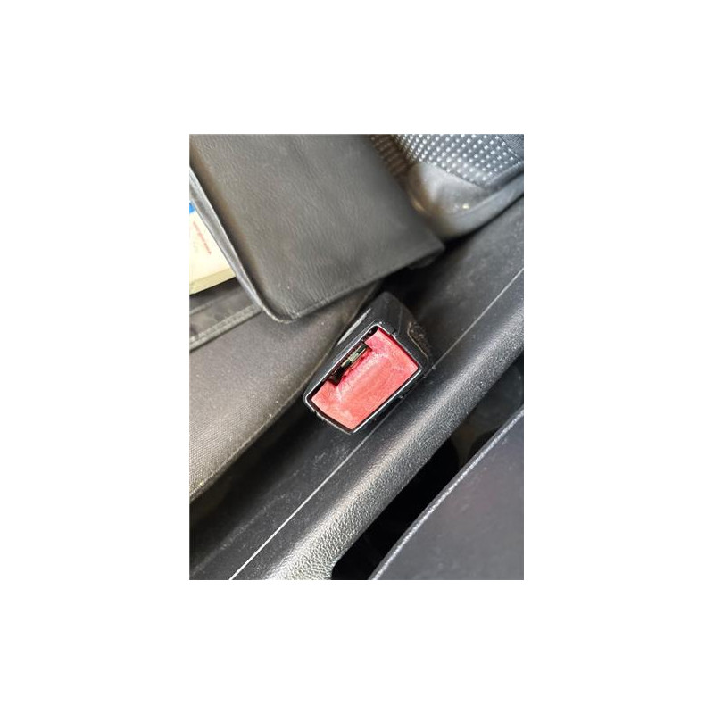 ANCLAJE CINTURON DEL. DCHO.